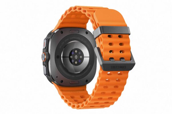 002-galaxy-watch-ultra-titaniumgray-back Samsung Galaxy Watch Ultra (2025) 47mm LTE